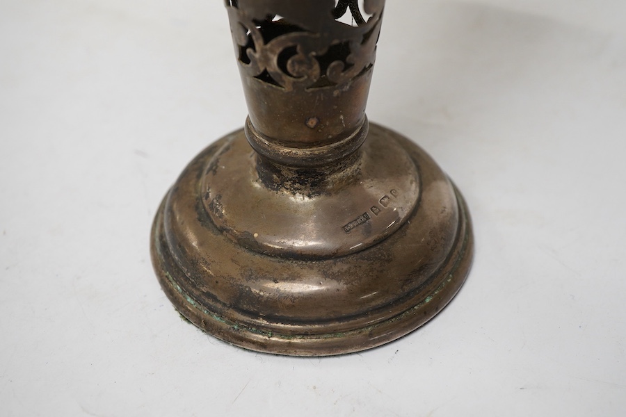 An Edwardian pierced silver trumpet shaped spill vase, by S. Blanckensee & Son Ltd, Birmingham, 1902, with glass insert, weighted, height 22.3cm.